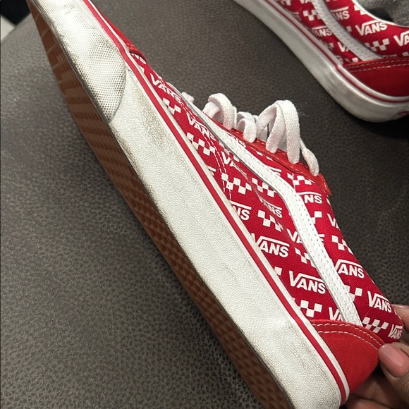 Used - Picture 2 of 4